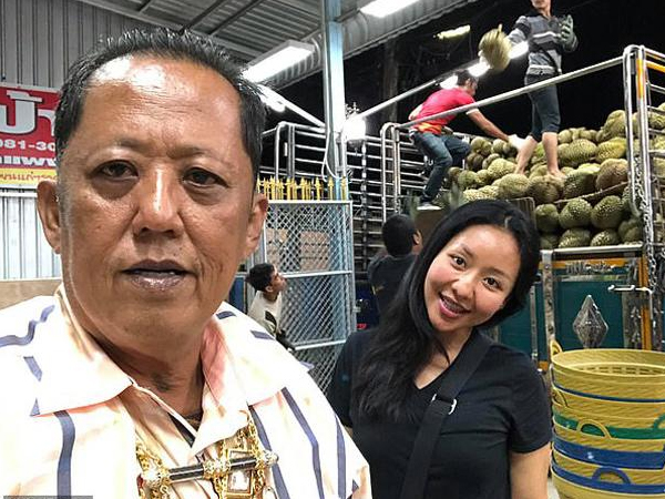 Sợ con gái quá lứa, tỷ phú chi 7 tỷ kén rể, yêu cầu biết chọn sầu riêng ngon