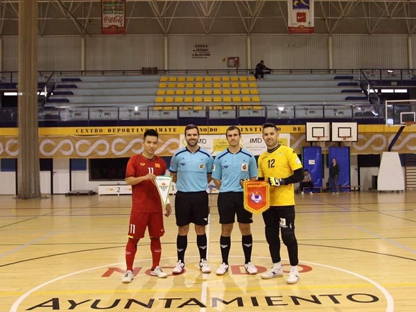 ĐT futsal Việt Nam thua đậm trong trận giao hữu cuối cùng tại Tây Ban Nha