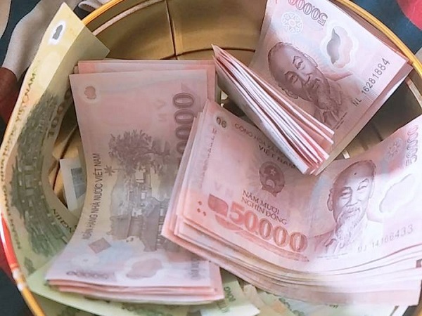 Loạt bằng chứng cho thấy, dù giấu vào chỗ hiểm hóc đến đâu, quỹ đen của các ông chồng cũng có ngày rơi vào tay vợ