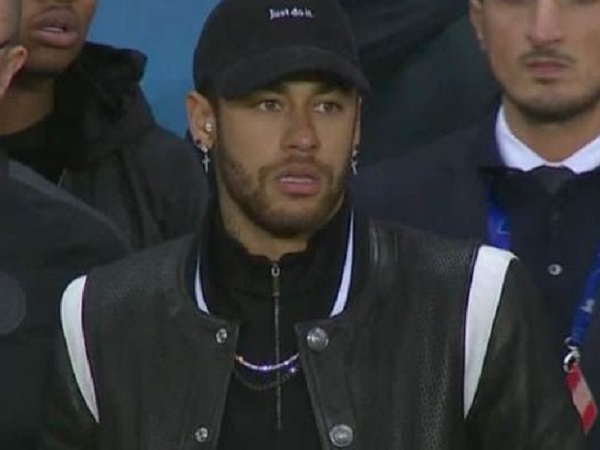 Neymar điên tiết chửi bới, gọi quả phạt đền quyết định của MU là 'nỗi nhục'