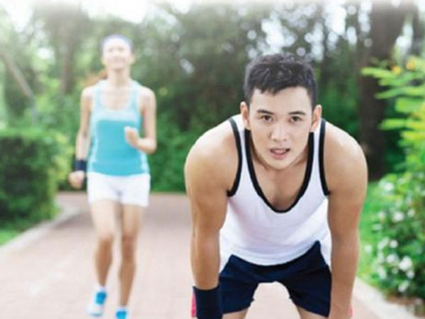 Nghi chồng ngoại tình vì cứ đi bơi về lại mệt, chán 'chuyện ấy', đi khám mới ngỡ ngàng