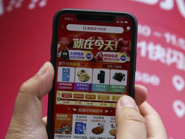 'Tôi đi mua like ảo như lựa rau trên Taobao'