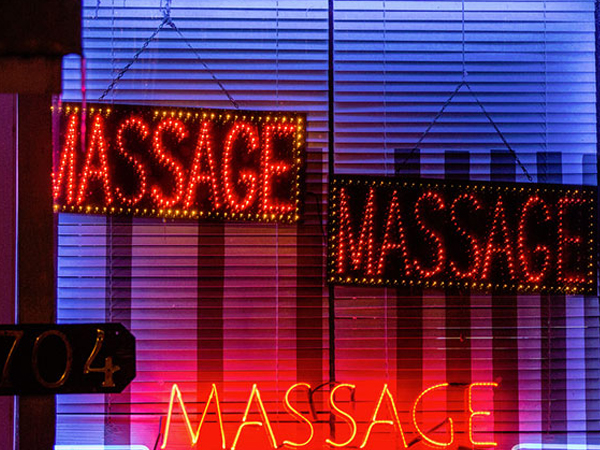Nô lệ tình dục châu Á trong các tiệm massage trá hình ở Mỹ