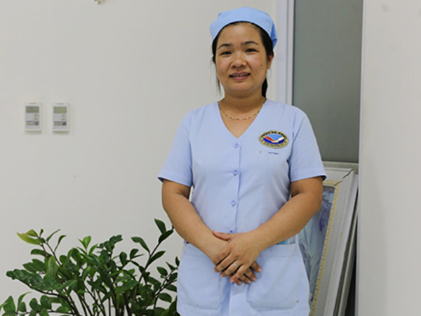 Nữ hộ lý trả lại 30 triệu đồng cho bệnh nhân đánh rơi