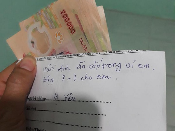 Vợ trẻ 'méo mặt' còn cư dân mạng thì cười ngặt nghẽo với món quà 8/3 là đồ ăn cắp của anh chồng láu cá
