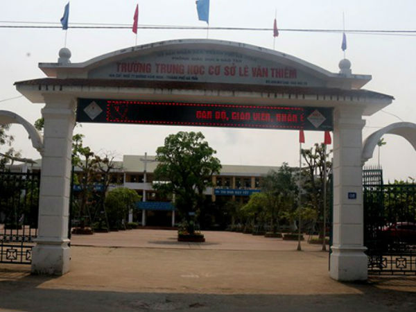 Điều tra người tung tin đồn thầy giáo quan hệ với nữ sinh lớp 8 có bầu
