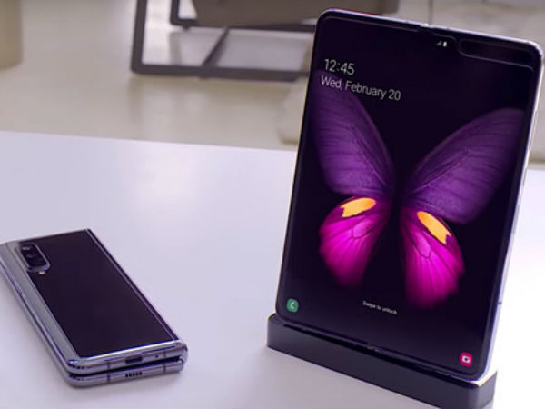iPhone đã bị Samung Galaxy Fold bỏ xa ít nhất 2 năm