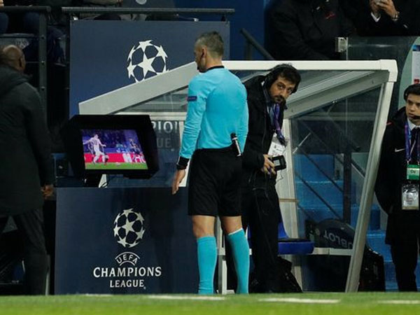 UEFA chính thức lên tiếng về quả penalty trận MU vs PSG