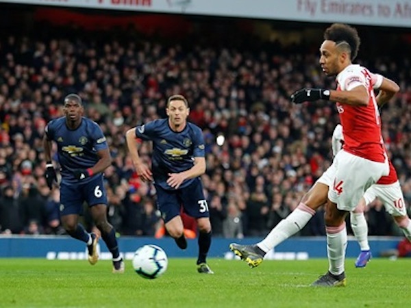 Aubameyang giải thích cách hạ De Gea trên chấm phạt đền