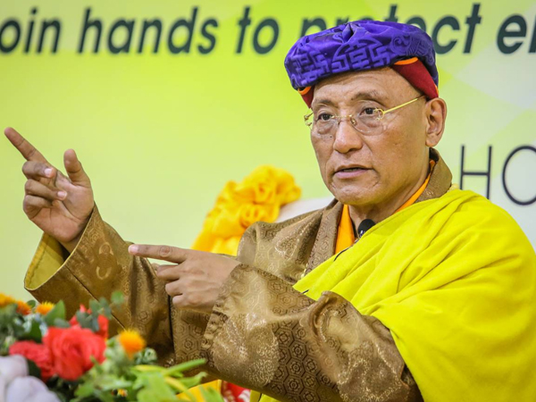 Đức Gyalwang Drukpa nói chuyện với hơn 300 bạn trẻ về bảo vệ môi trường