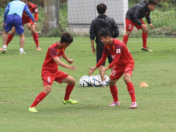 U23 Việt Nam 'cười ngất' trên sân với những bài 'tập như chơi' của thầy Park và đội ngũ trợ lý