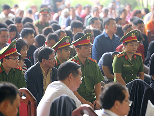 Chuyện chưa có trong hồ sơ vụ án đánh bạc nghìn tỷ: Lời đe dọa bất thành