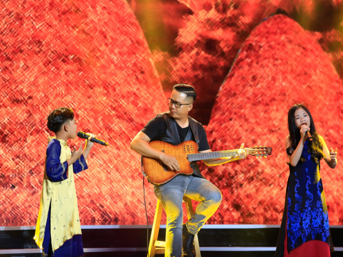 'Ôi quê tôi' - tác phẩm đi cùng năm tháng sống lại ở 'Tuyệt đỉnh song ca nhí' đầy thuyết phục