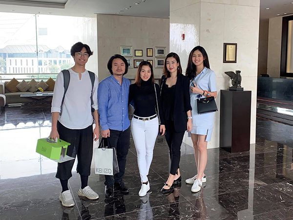 Á hậu Thanh Tú lộ vòng 2 lùm lùm giữa thông tin mang bầu đến tháng thứ 6