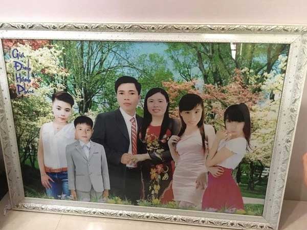 Dân mạng vừa buồn cười vừa thương trước bức ảnh kỷ niệm trị giá 1,8 triệu mà vớ ngay ông photoshop không có tâm