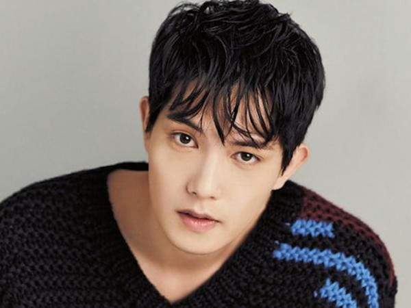 Lộ ca sĩ tiếp theo chia sẻ clip nóng trong nhóm tình dục của Seungri