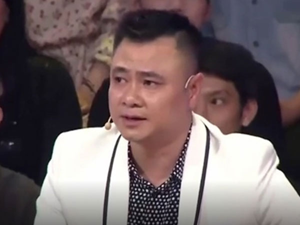 Nghệ sĩ Tự Long, Lan Hương khóc nhớ 'trưởng thôn' Văn Hiệp