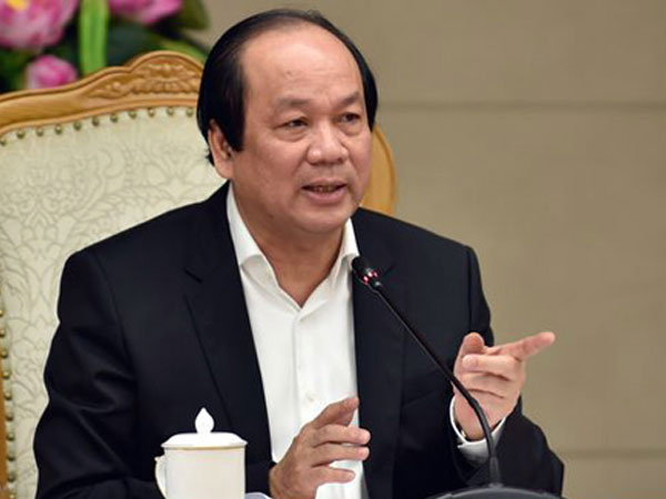 Ông Mai Tiến Dũng: 'Mất bằng lái xe phải thi lại là rất buồn cười'