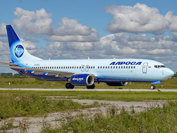 Boeing 737 hạ cánh khẩn cấp ở Nga vì nghi động cơ gặp vấn đề