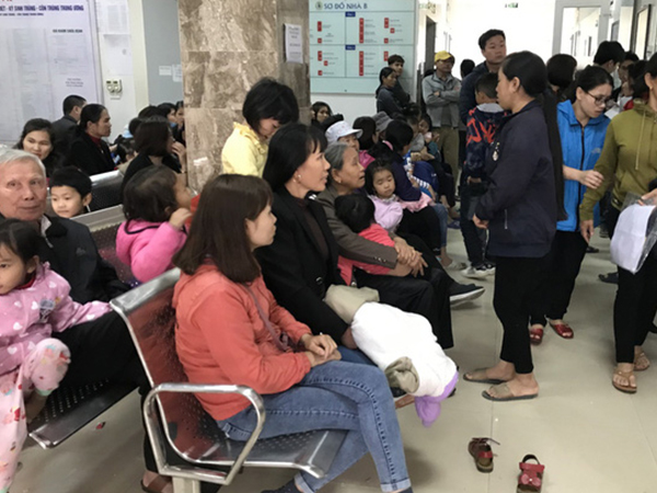 Hàng trăm học sinh xét nghiệm sán lợn: 'Cầm tờ giấy kết quả tôi rụng rời chân tay...'