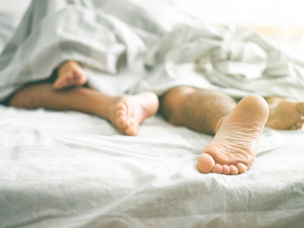 Hội chứng làm 'chuyện ấy' trong khi ngủ: Nguy hiểm hay sung sướng?