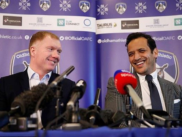 Paul Scholes từ chức HLV sau 31 ngày