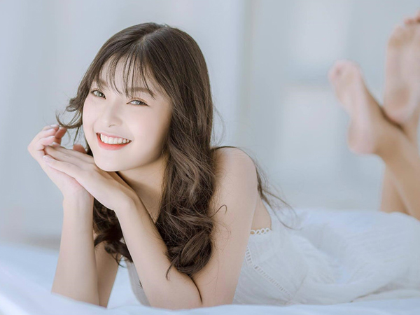 Á khôi 10X bị đồn 'cặp với đại gia' vì giỏi kiếm tiền từ năm cấp 3