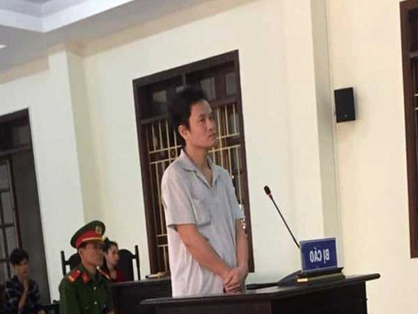 Cha đánh chết con vì con đòi chia đất