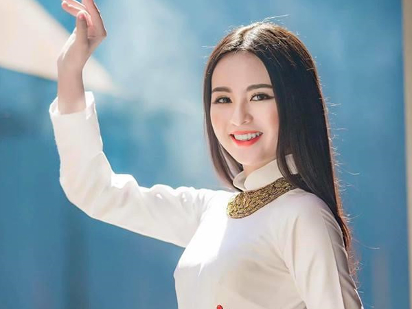 Tân Hoa khôi ĐH Tôn Đức Thắng dịu dàng với gương mặt tròn phúc hậu