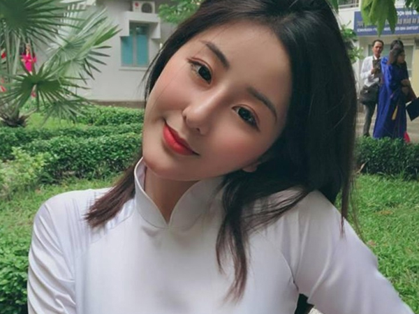 Võ Ngọc Trân - nữ sinh cấp 3 đang hot nhất Sài Gòn: Không cần người đẹp trai và quá giàu có, vì mình có thể kiếm được tiền