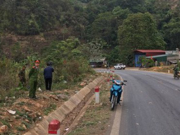 Xe con lao xuống vực sâu ở Mộc Châu, 2 người thương vong