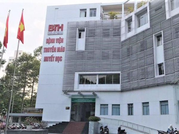 Bác sĩ lừa bán thuốc 'kéo dài sự sống' cho bệnh nhân ung thư máu