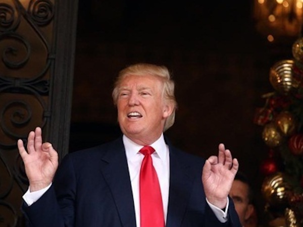 Cuối tuần 'xả giận' trên Twitter của Trump
