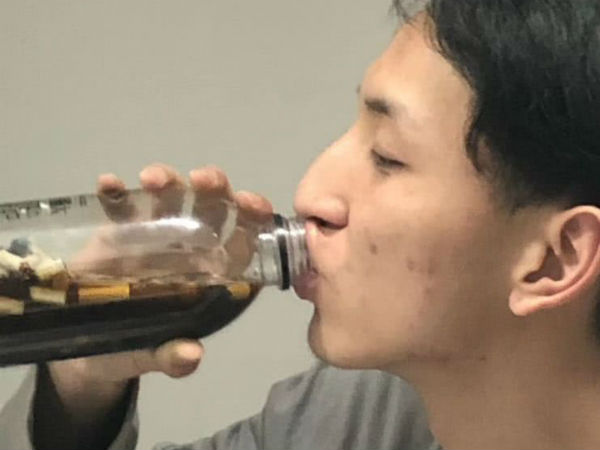 Dại dột nghe đám bạn cùng phòng thách thức, nam sinh tu hết chai nước chứa đầu lọc thuốc lá để nhận 4 triệu