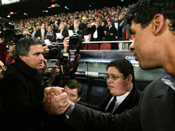 Phát hiện ghi chú của Mourinho về Barcelona giai đoạn 2005-2006
