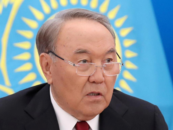 Tổng thống Kazakhstan từ chức sau ba thập kỷ nắm quyền