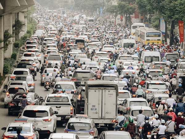 Hà Nội tiếp tục nghiên cứu cấm xe máy trên 6 tuyến phố, dừng đăng ký xe ở nội thành