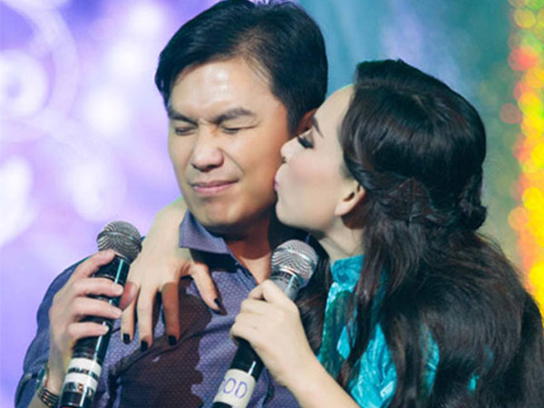 Phi Nhung uống rượu say trong ngày Mạnh Quỳnh lấy vợ