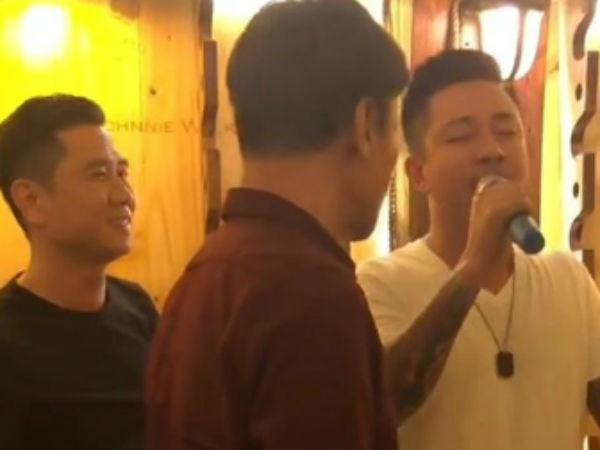 Video: Bộ ba HLV The Voice 2019 ngẫu hứng hát 'Riêng một góc trời' cực ngọt
