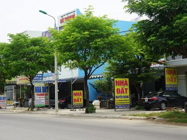 Đại gia ôtô bỏ hoang showroom, ôm tiền đổ về Đà Nẵng buôn đất