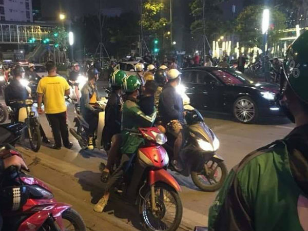 Hà Nội: Tài xế ô tô gây tai nạn còn dùng dao đâm nạn nhân bị thương, phải vào viện cấp cứu