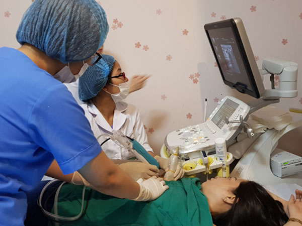 Thiếu nữ 17 phát hiện 2 khối u ở ngực, căn bệnh hơn 80% phụ nữ Việt mắc phải