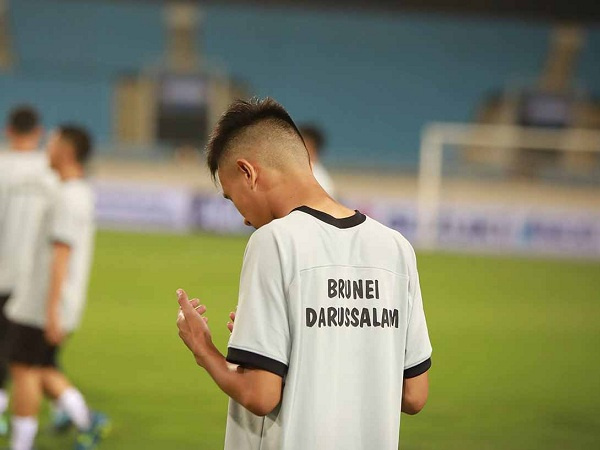 U23 Brunei cầu nguyện tại Mỹ Đình trước giờ đấu U23 Việt Nam