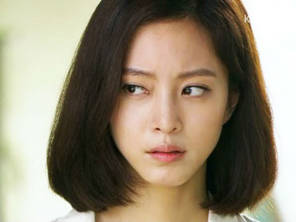 Khoe mâm cơm rồi nhiệt tình chê bai mẹ chồng, em chồng vào hỏi 1 câu khiến nàng dâu tẽn tò