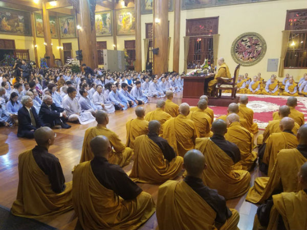 Lý do 40 tăng ni xin xuất chúng, bỏ đi khỏi chùa Ba Vàng