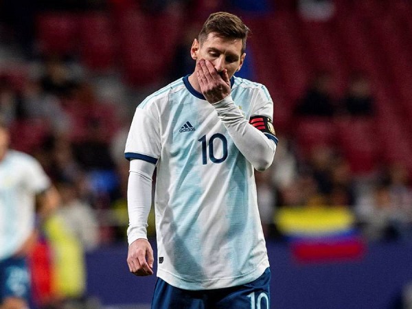 Messi trở lại và dính chấn thương, Argentina nhận trận thua lịch sử