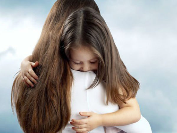 Ngày đính hôn, mẹ chồng tương lai đưa ra một điều kiện khiến tôi đau đớn, khổ sở vô cùng