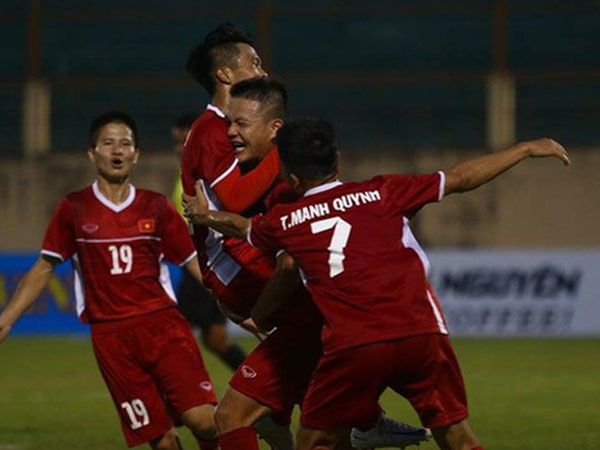 'Tiểu Công Phượng' chói sáng, Việt Nam khiến đối thủ “tơi tả” sau màn lội ngược dòng