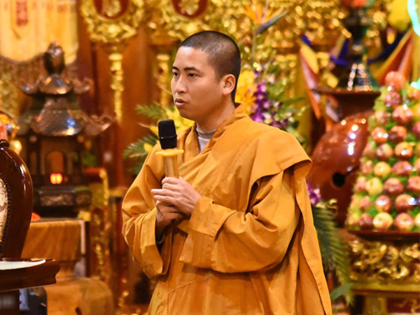 Chùa Ba Vàng 'không thông báo dừng gọi vong'