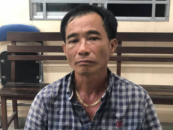 Đi chùa, người đàn ông bị mất túi xách chứa ĐTDĐ Vertu giá gần 1 tỷ đồng ở Sài Gòn